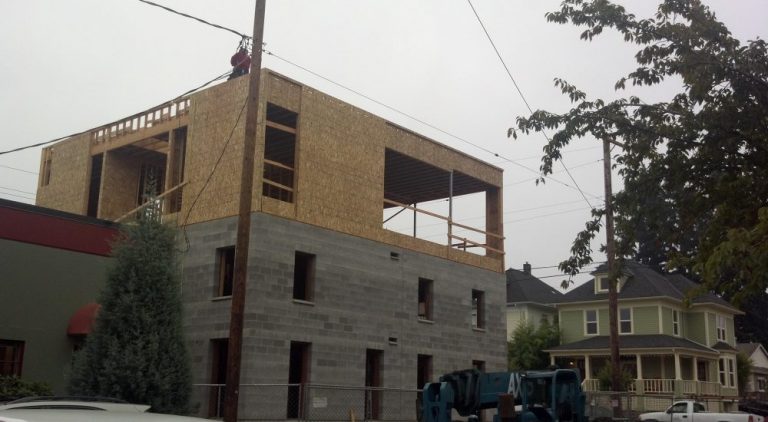 Read more about the article Buckman Neighborhood Ecoroof
